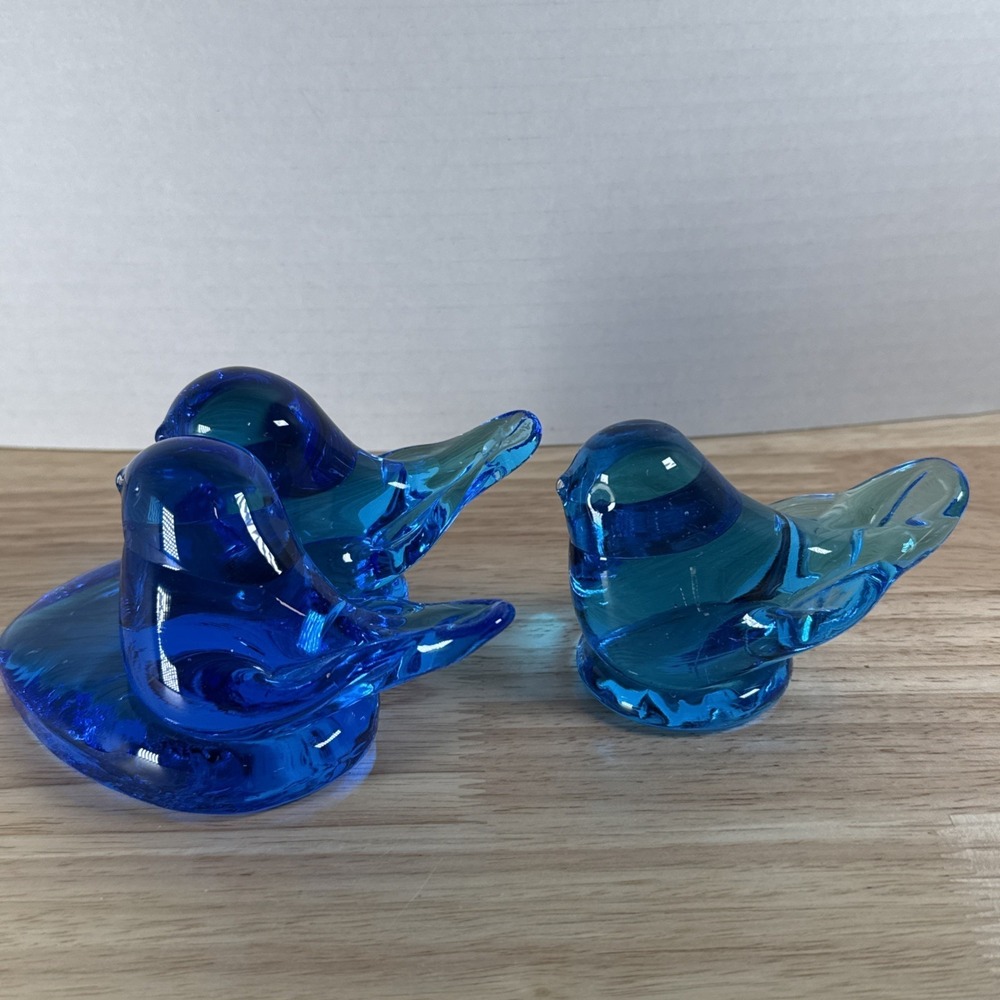 2 Vintage Leonard Leo Ward Bluebird of Happiness Glass Figurine Signed 1989 1991 - Picture 4 of 9